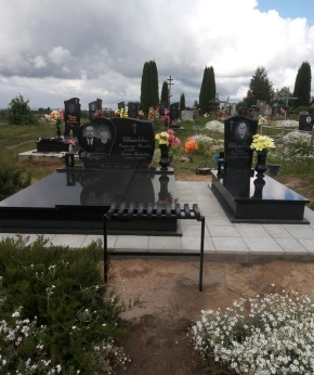 Памятник двойной 128